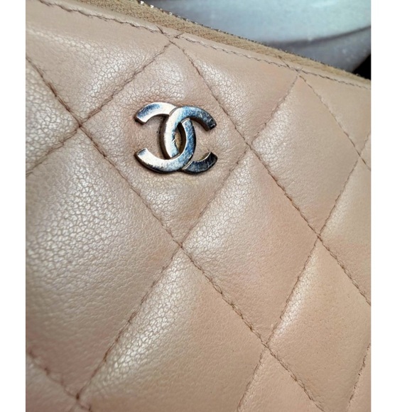 Chanel Pink Taupe Quilted Zip Around Wallet Lambskin COA Authenticated & Dusty - Picture 6 of 13